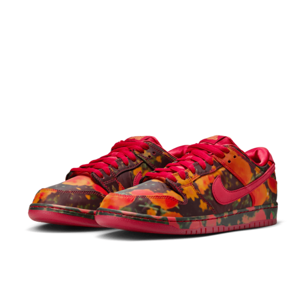 Nike SB Dunk Low The Wizard of Oz Poppy Field For Sale